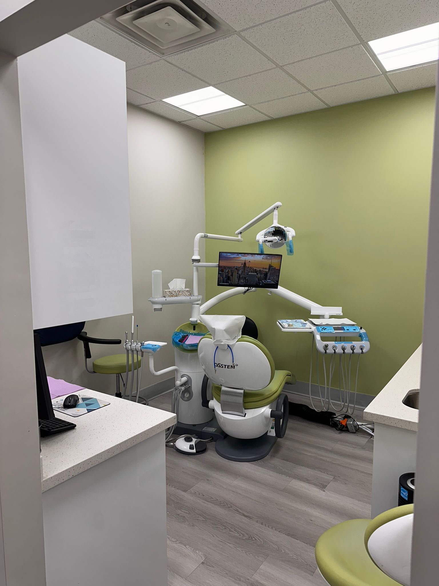 Operatory at MapleLeaf Smile Dentistry Wellington Street